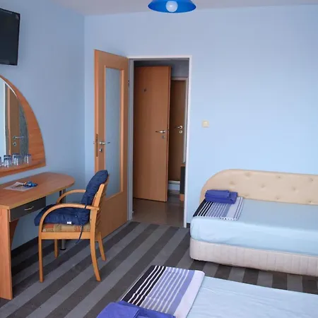 Hotel Мирели *