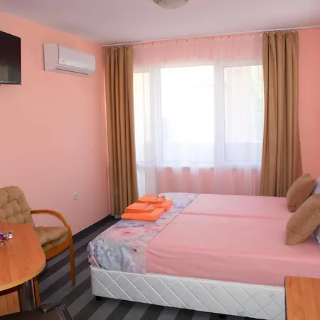 Hotel Мирели *